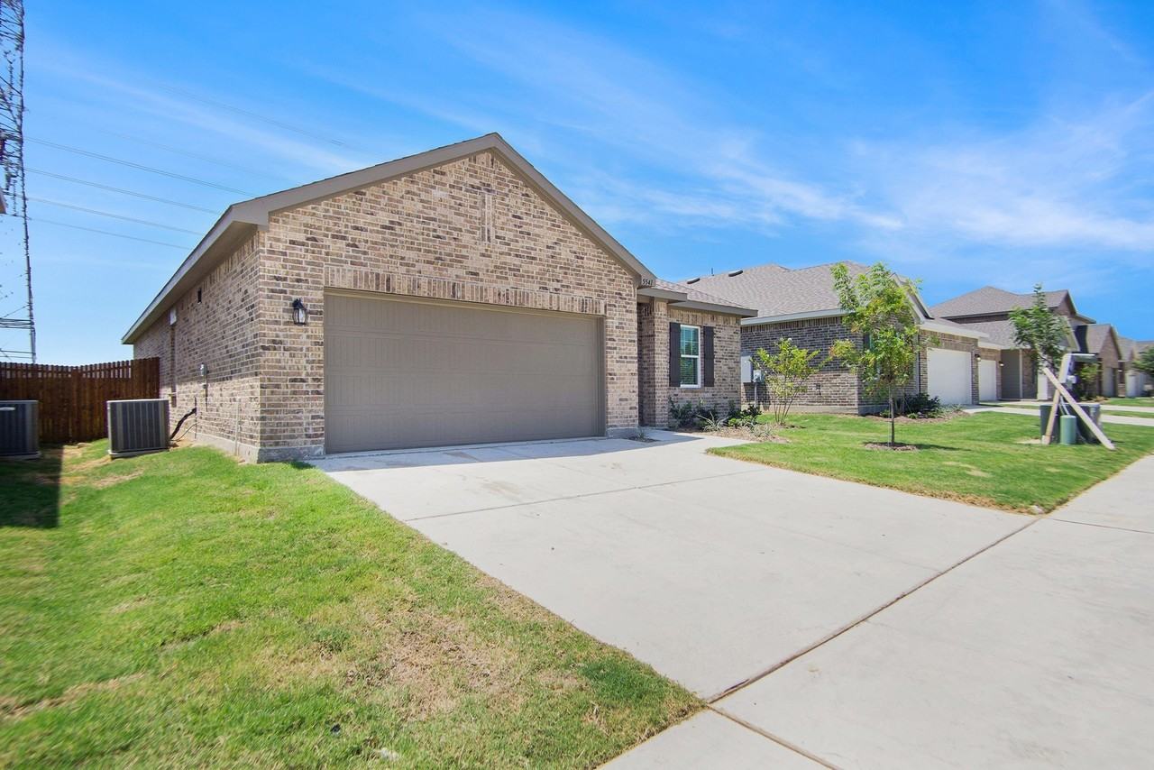 5541 Ladytown Ln - Photo 4 of 25