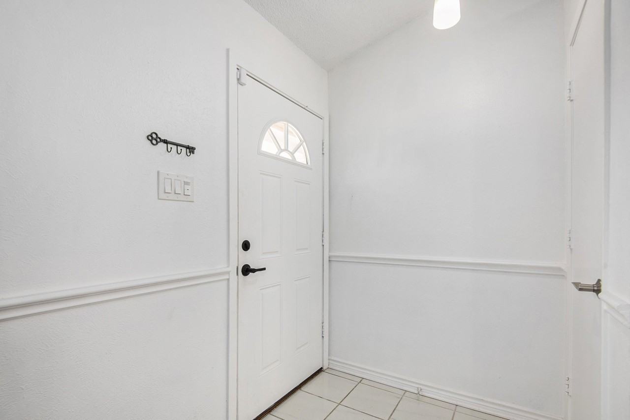 7320 Strawberry Way - Photo 3 of 24