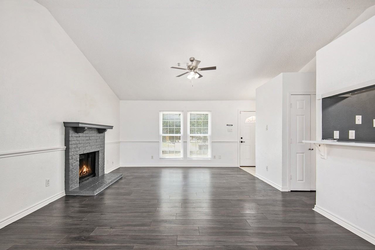 7320 Strawberry Way - Photo 4 of 24