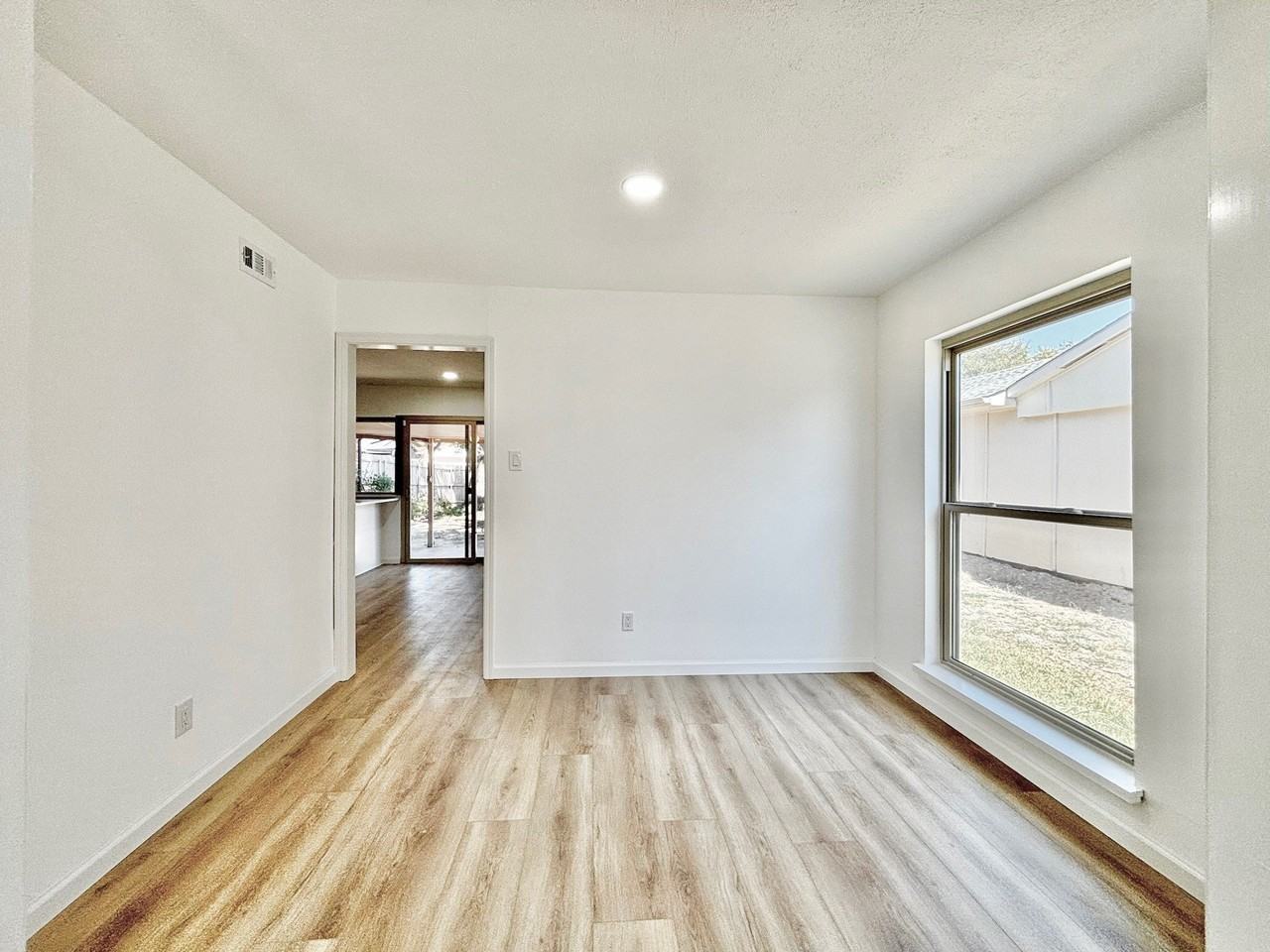 8813 Westfield Dr - Photo 5 of 23
