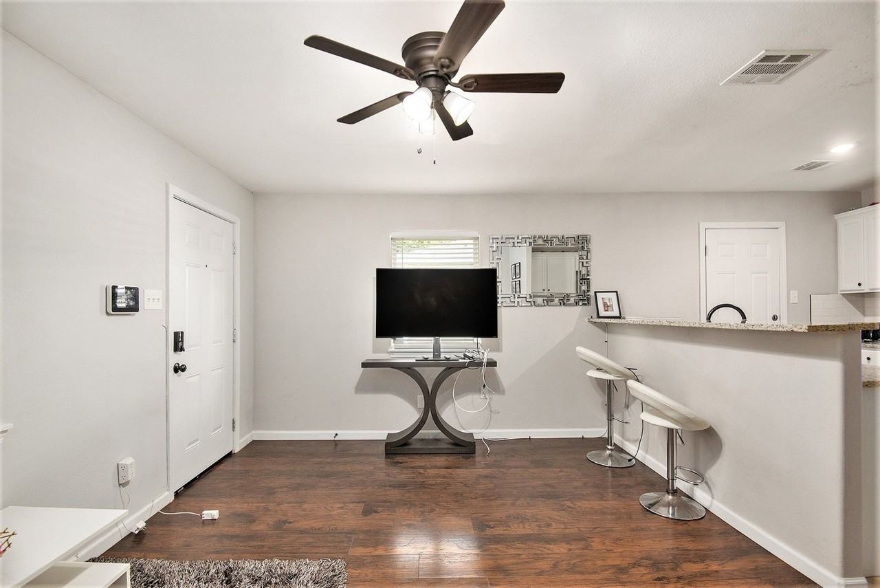 508 Ne 18th St - Photo 7 of 24