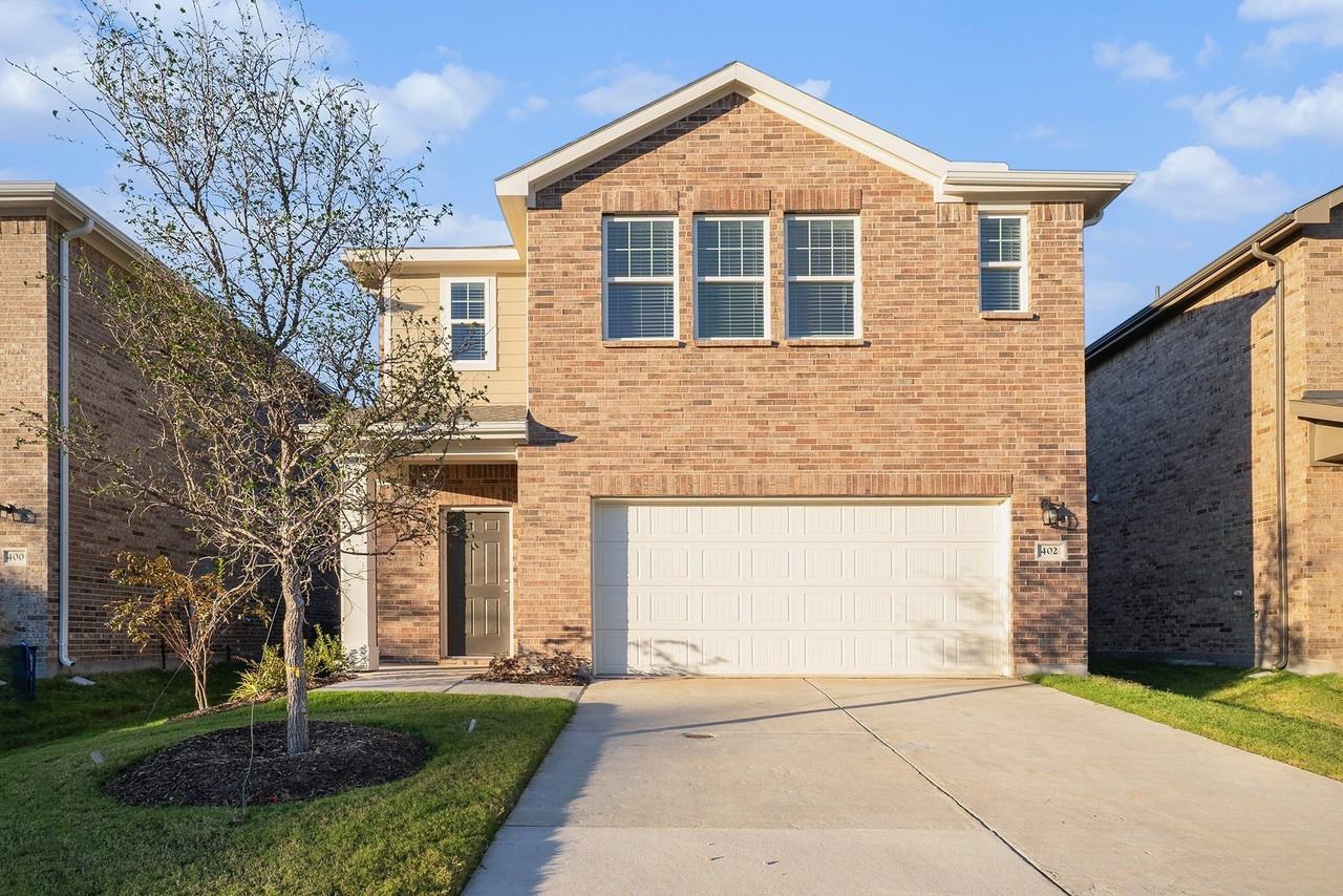 402 Valley View Dr #402 - Photo 2 of 25