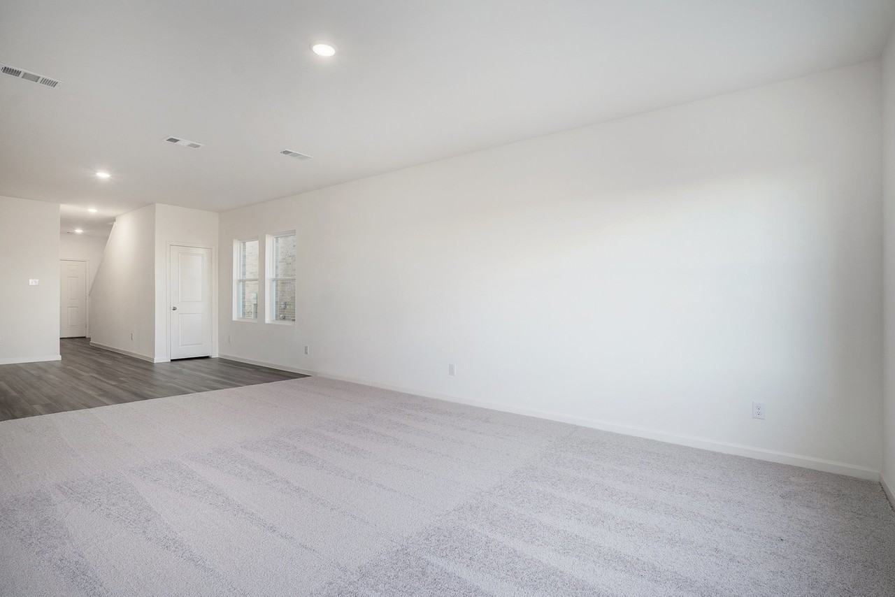 402 Valley View Dr #402 - Photo 5 of 25