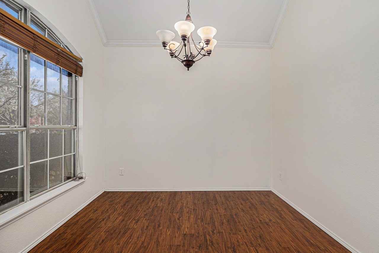 8477 Island Cir - Photo 6 of 25