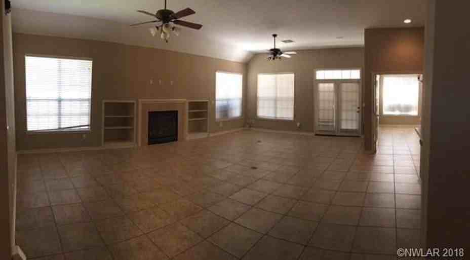 8125 Captain Mary Miller Dr - Photo 3 of 7