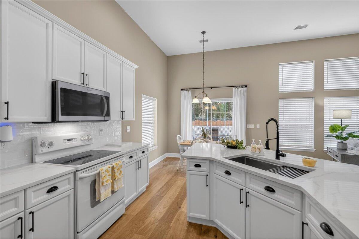 101 Chancellors Dr #1 - Photo 4 of 10