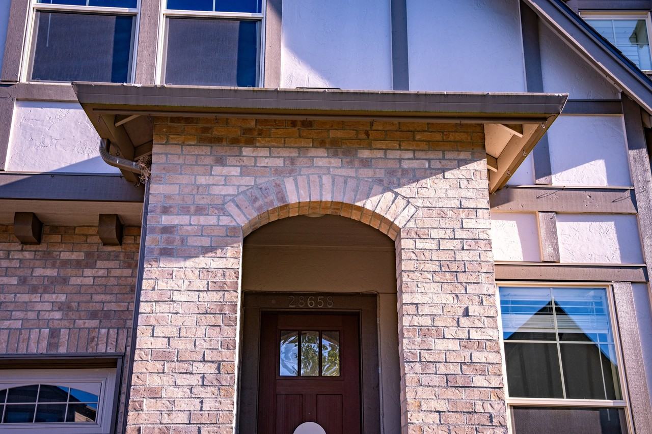 28658 Nw Shaddon St #1 - Photo 3 of 44