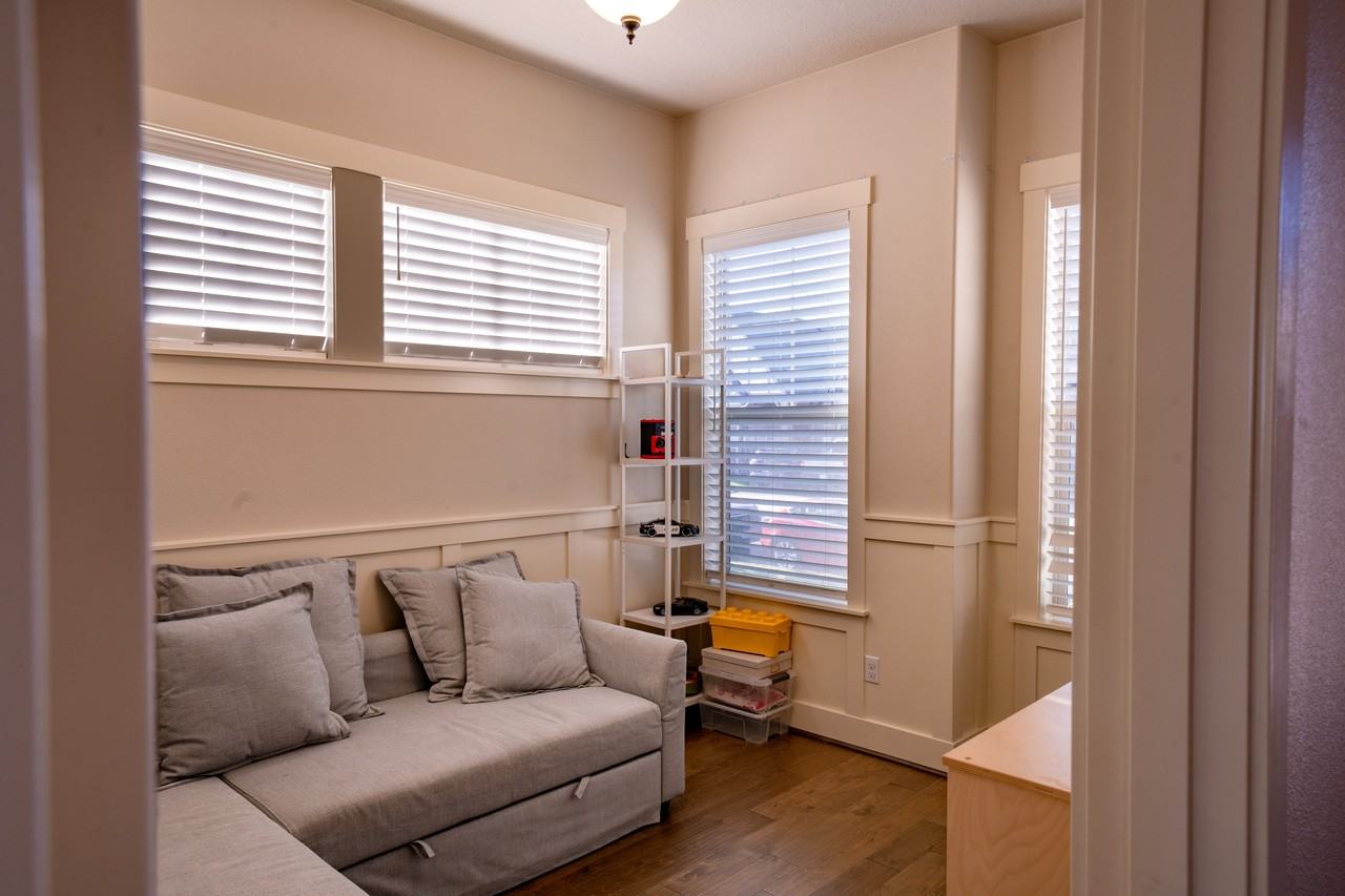 28658 Nw Shaddon St #1 - Photo 6 of 44