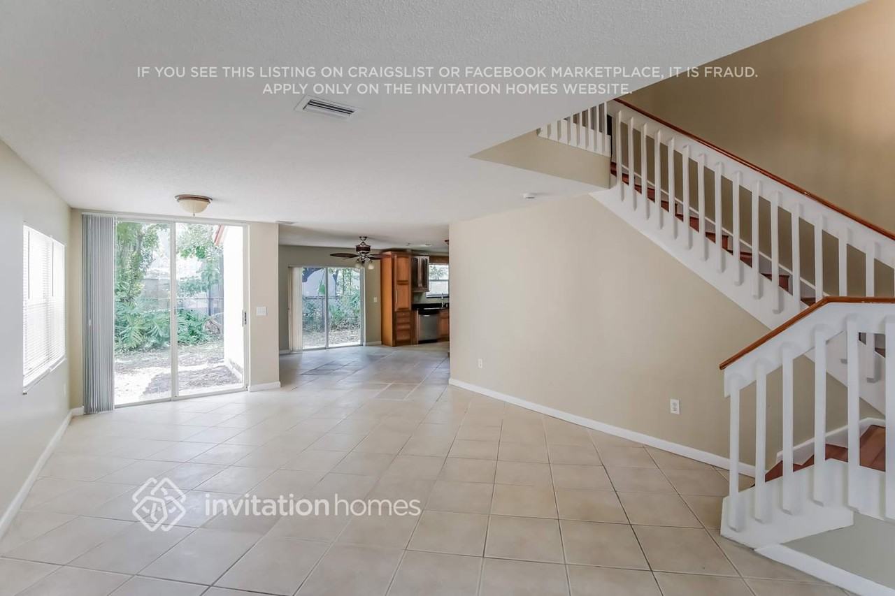 11784 Nw 1st St - Photo 5 of 18