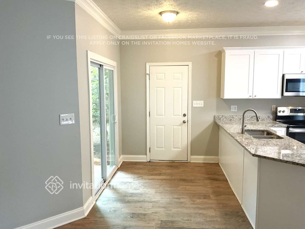 2015 Towne Park Dr - Photo 6 of 18