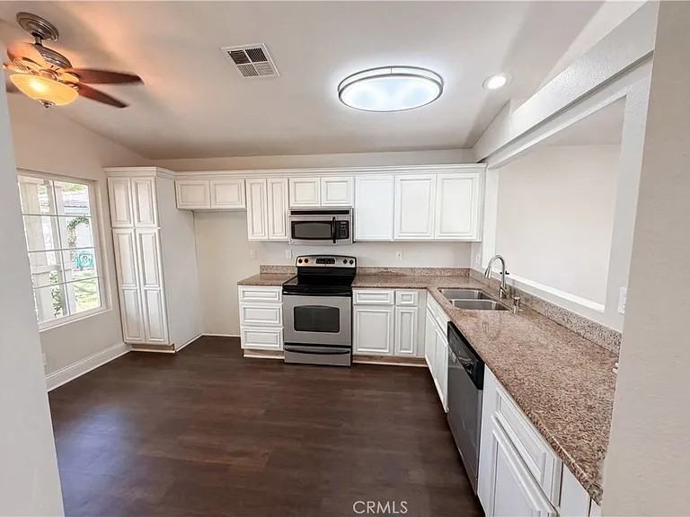 44758 Potestas Drive - Photo 4 of 11