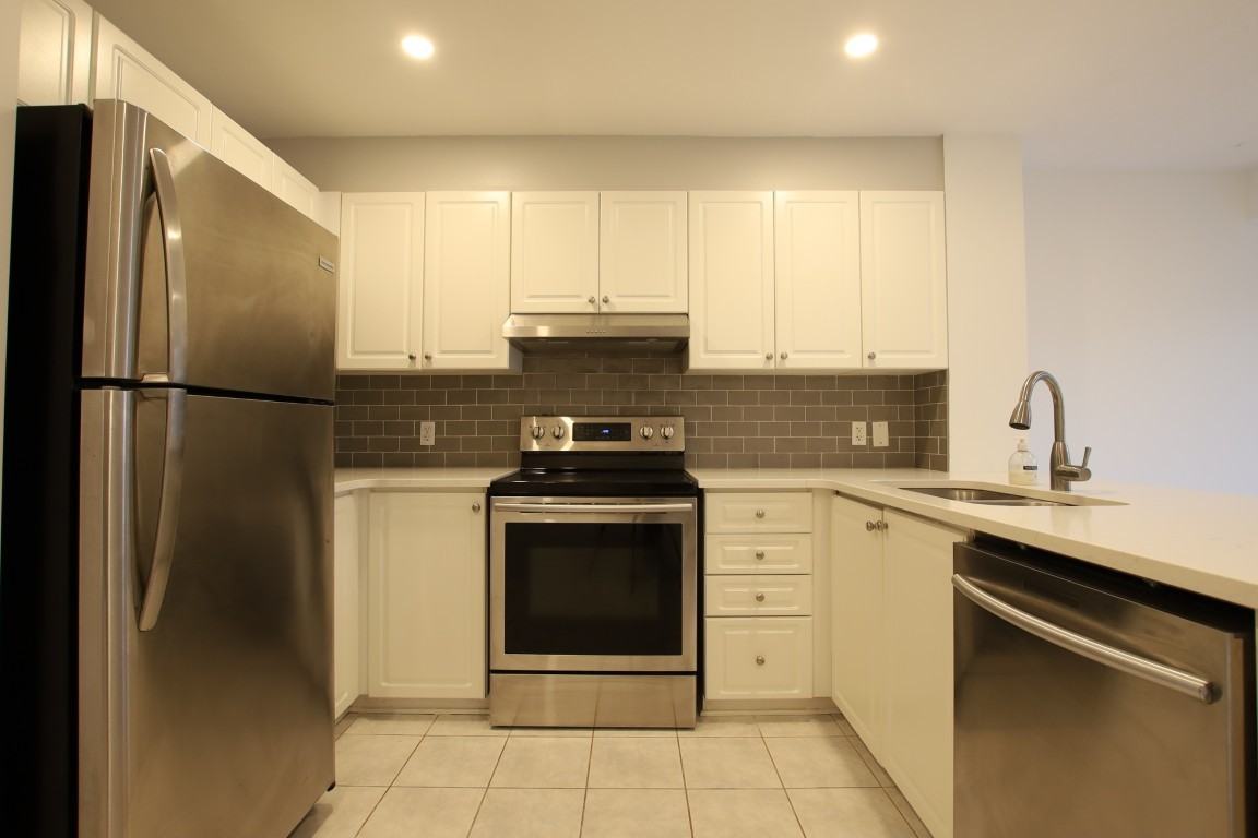 436 Hillsboro Pvt - Photo 3 of 19