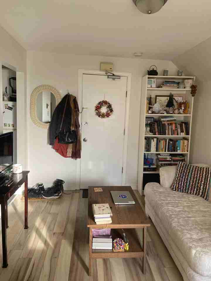 381 Waverley Street 4 - Photo 2 of 12