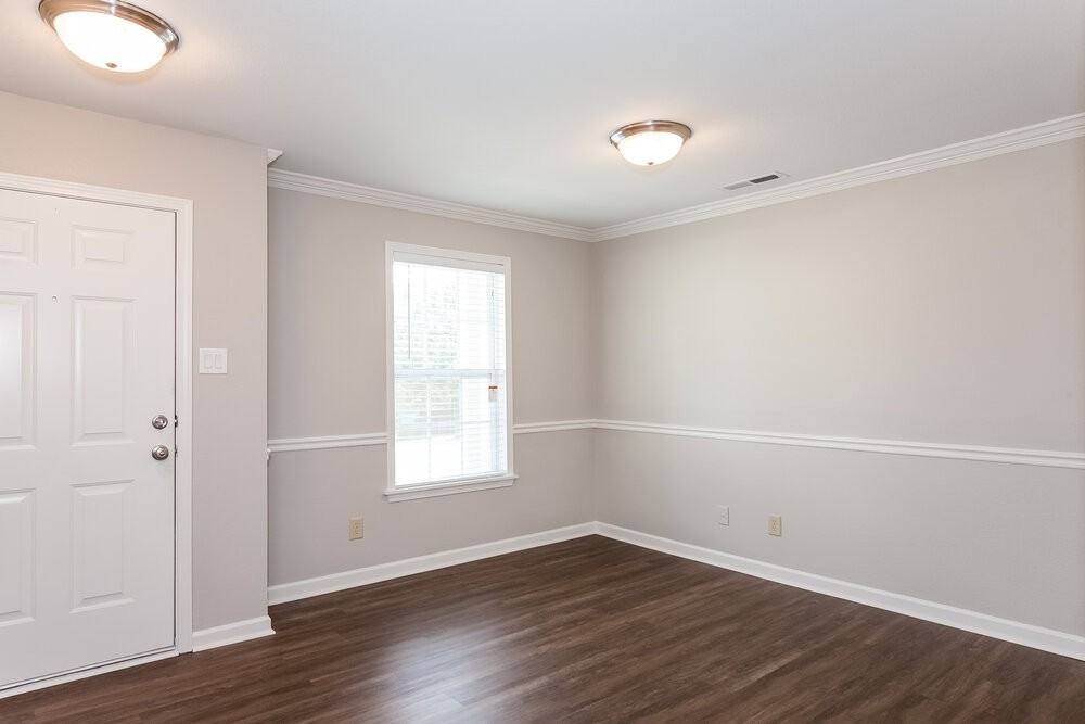 1401 Matthew Allen Cir - Photo 4 of 17
