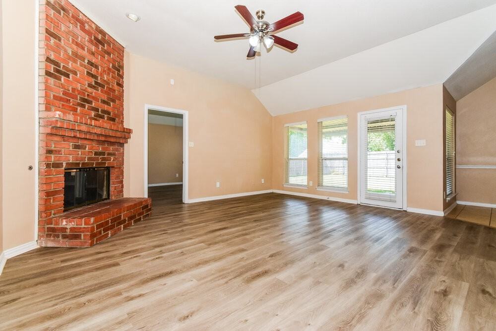 7921 Wayne Way - Photo 4 of 16