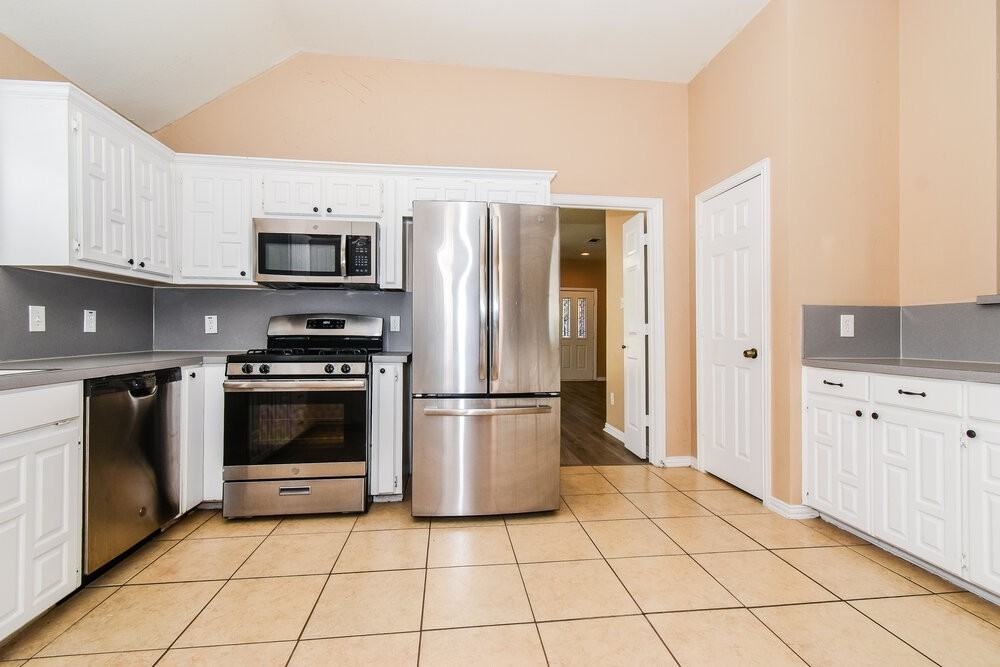 7921 Wayne Way - Photo 7 of 16