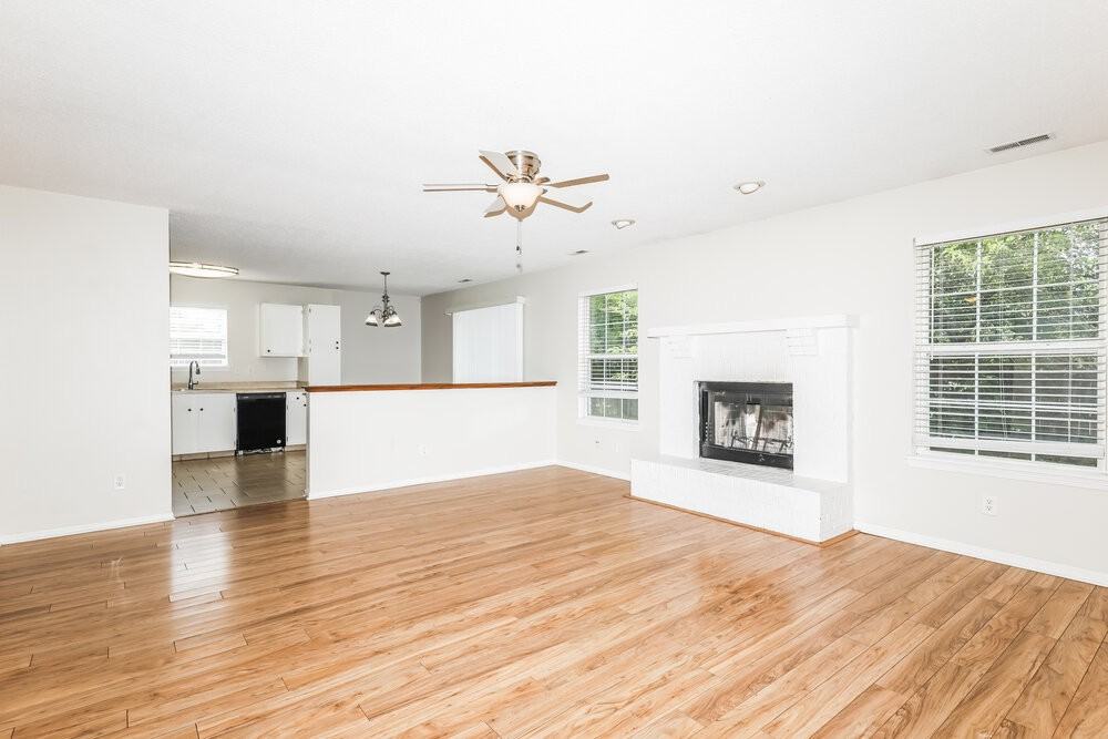 7394 Tassel Ct - Photo 5 of 16