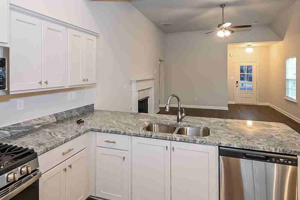 8105 Aiden Rd - Photo 7 of 17