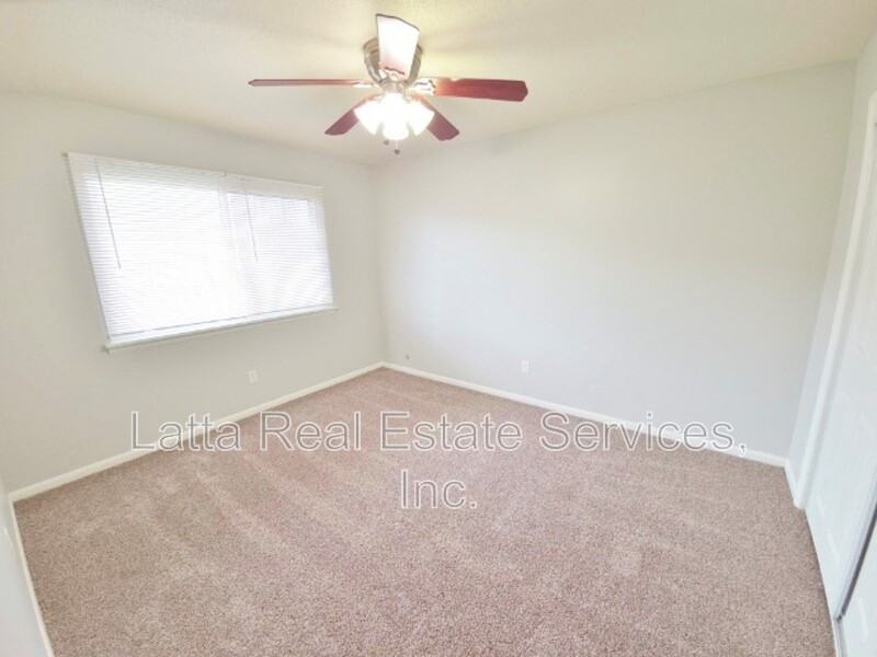 12405 E 40th St S #D - Photo 6 of 7