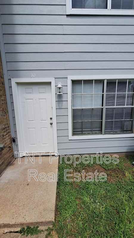 1906 Barak Ln #9 - Photo 4 of 12