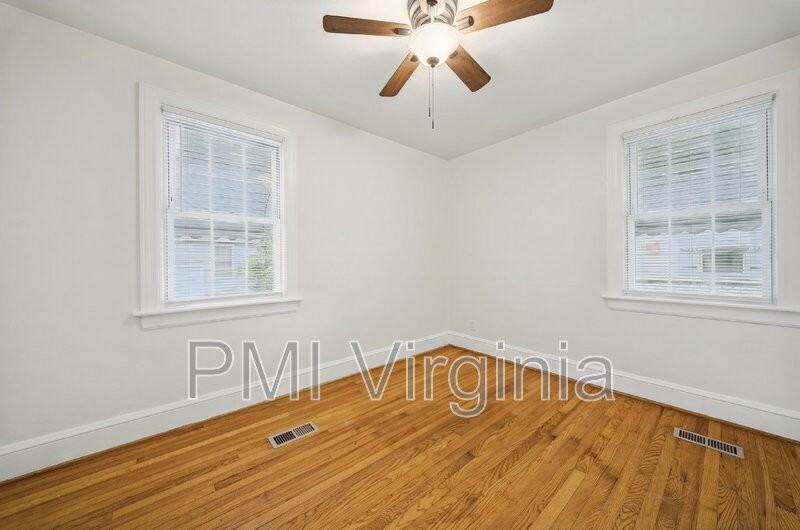 3702 Cape Henry Ave #B - Photo 6 of 24