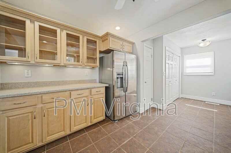 1641 E Bayview Blvd - Photo 7 of 41