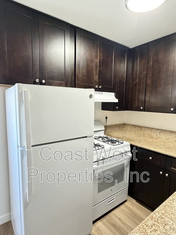 816 S Orange Ave - Photo 7 of 15