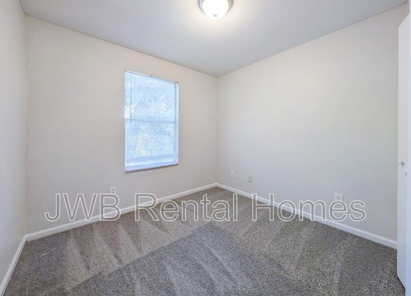 75 W 7th St - Photo 5 of 15