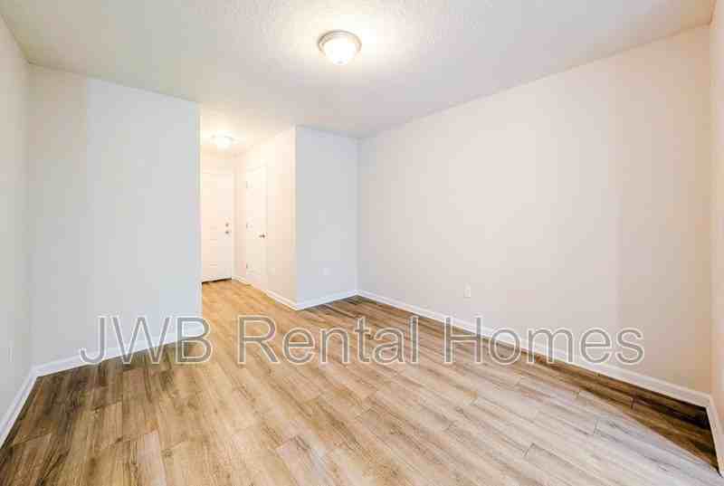 7625 Dandy Ave - Photo 3 of 17