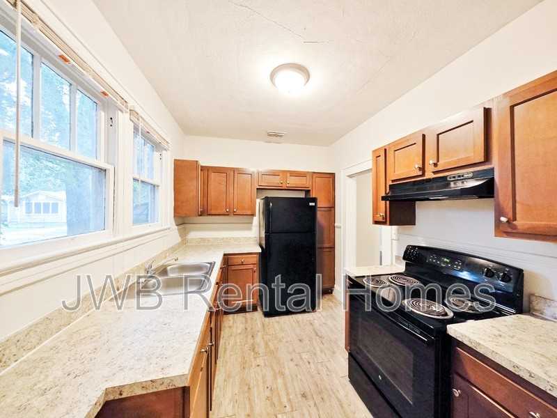 6601 Sunset Dr - Photo 2 of 11