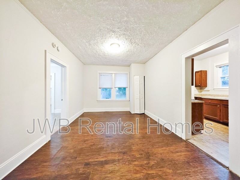 6601 Sunset Dr - Photo 4 of 11