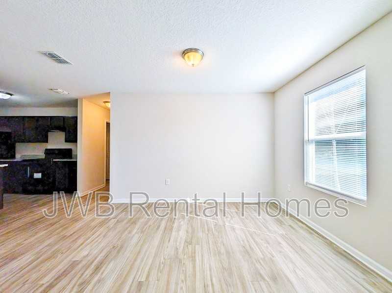 2223 W 2nd St - Photo 4 of 12