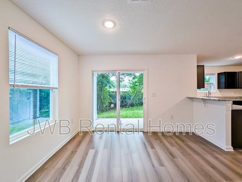 1478 Mason Ave - Photo 4 of 13