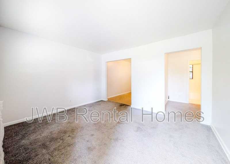 5432 Alpha Ave - Photo 5 of 14