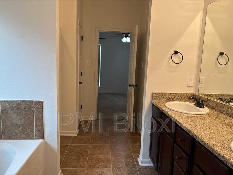 15192 Oberlin Ave - Photo 6 of 23