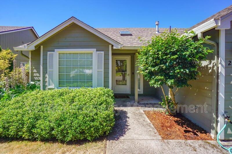 2115 Nw 143rd Cir - Photo 3 of 38