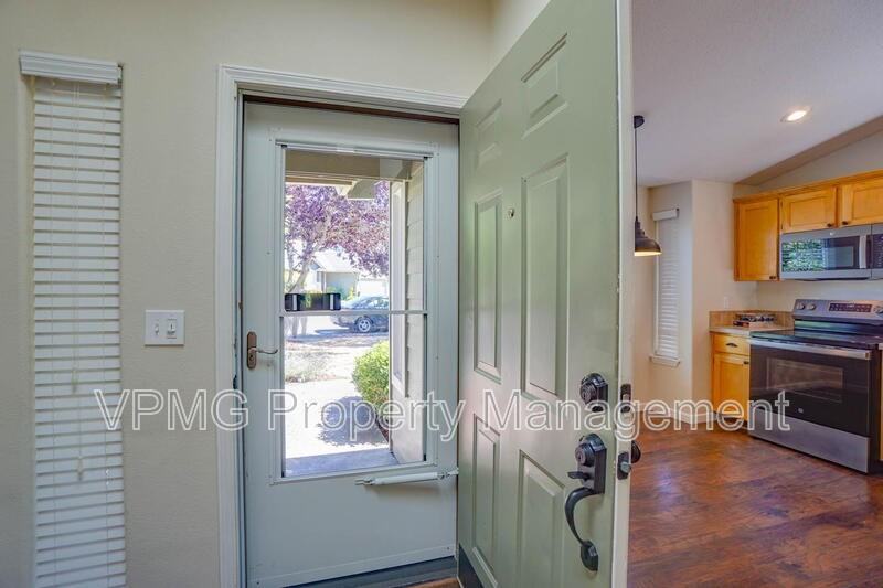 2115 Nw 143rd Cir - Photo 4 of 38
