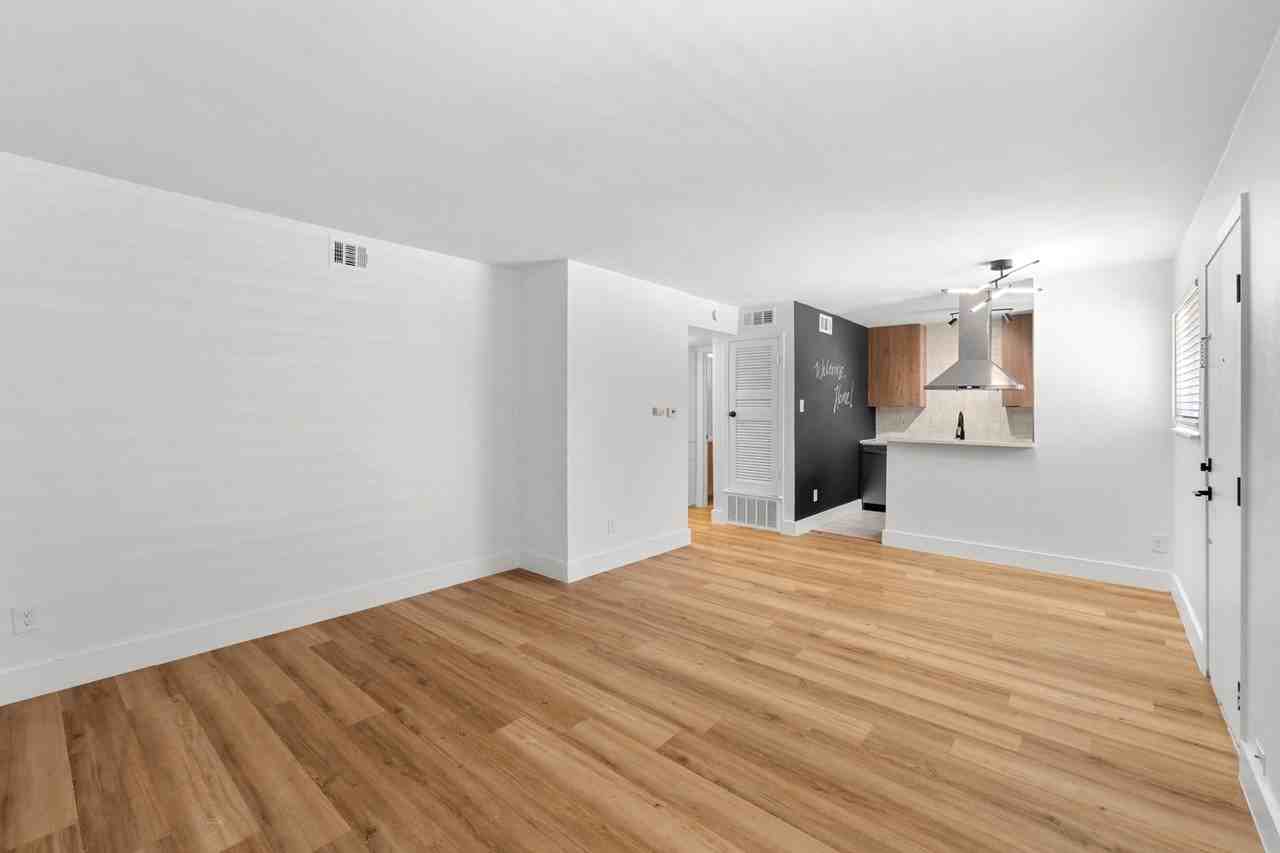 CrestHaus Apartments, LLC - Photo 3 of 47