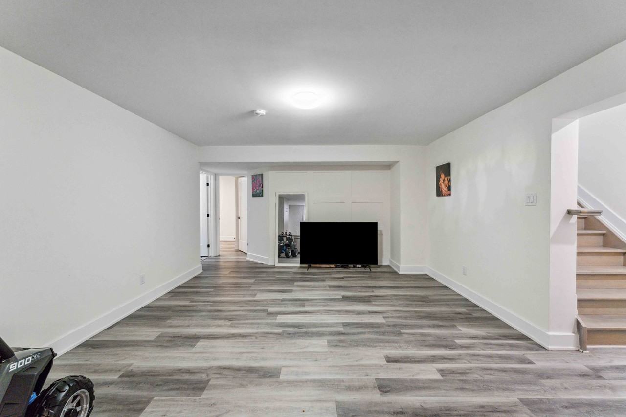 12 Sylvester Street #B - Photo 4 of 16