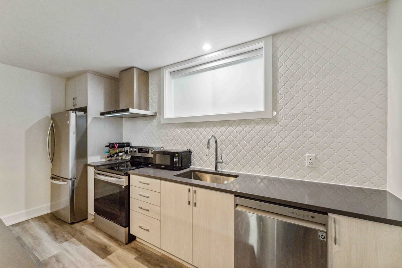 12 Sylvester Street #B - Photo 7 of 16