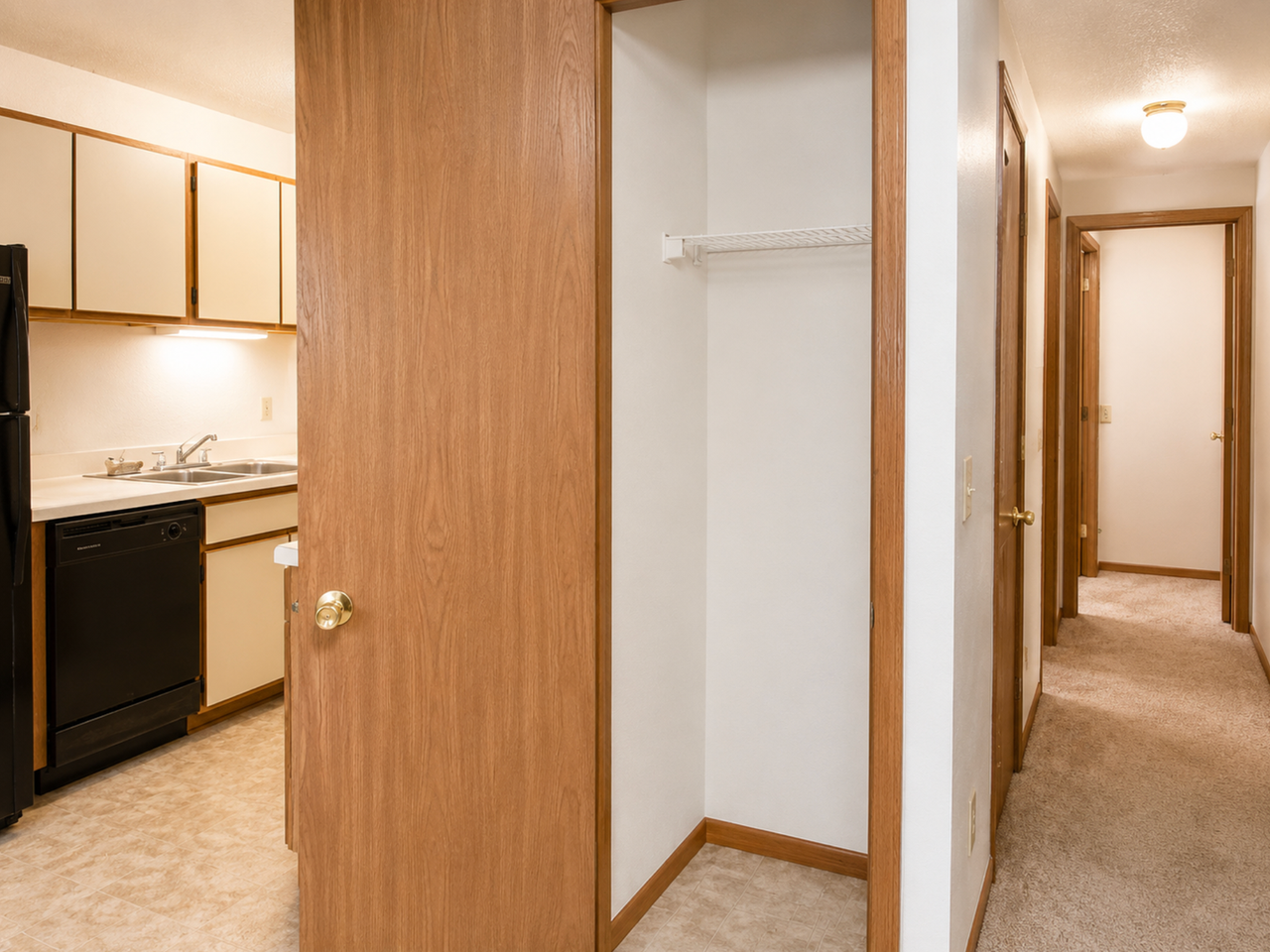 Belcrest Apartments - Photo 4 of 13