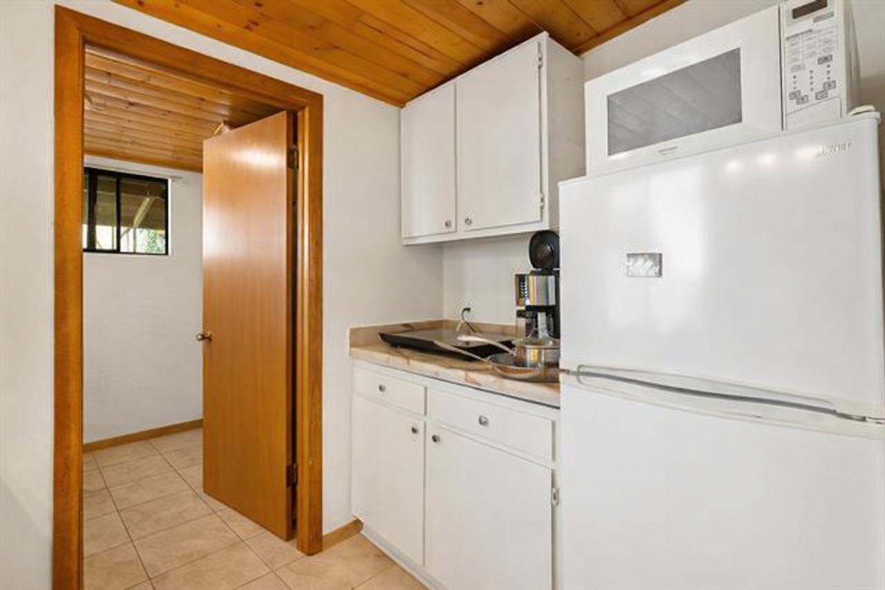 2846 Omaopio Rd #B - Photo 6 of 7