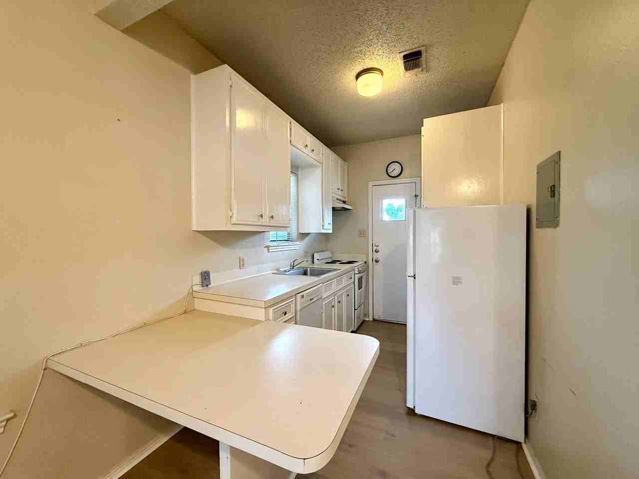 4401 Speedway #305 - Photo 4 of 10