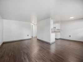 featured image of 1432 W 10th Ave