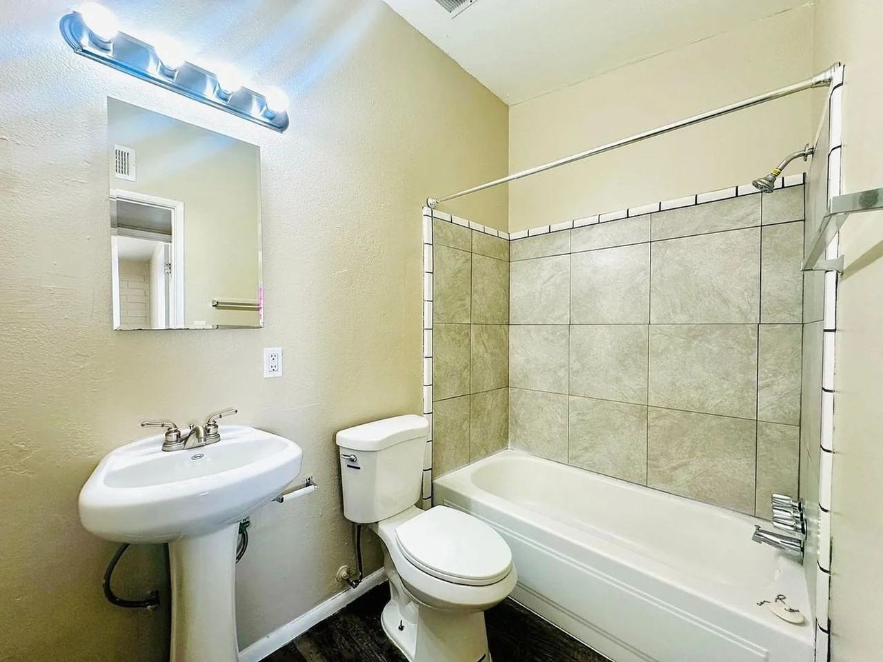 114 W. Laguna St. Tucson, AZ 85705 - Photo 5 of 11