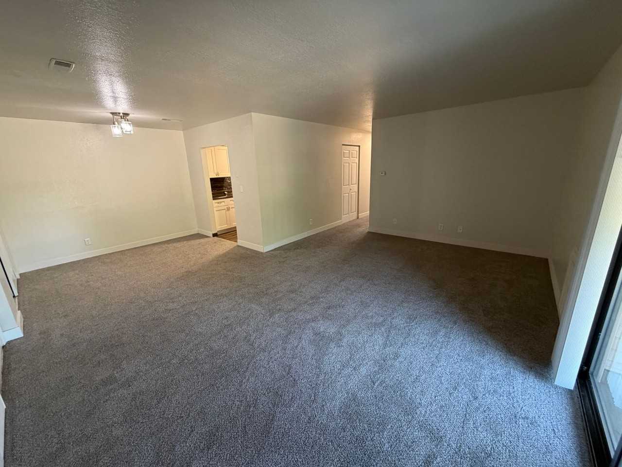 305 Locust St W - Photo 6 of 15