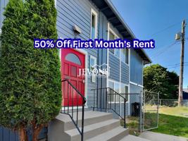 featured image of 1722 E 56th St