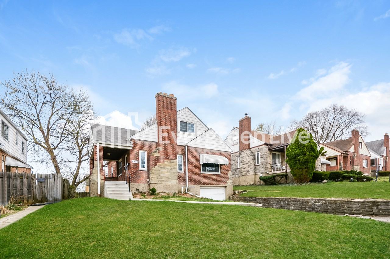 8334 Mayfair St - Photo 2 of 15
