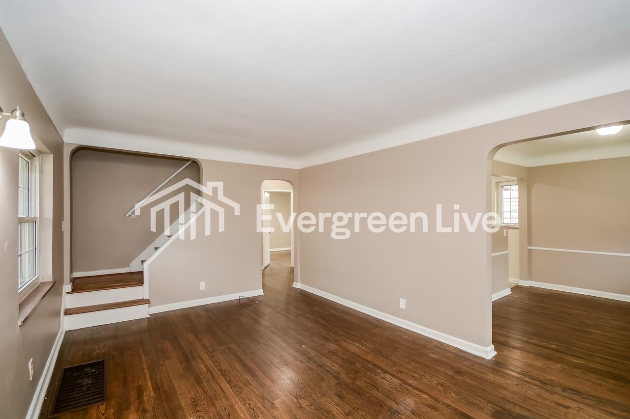 8334 Mayfair St - Photo 4 of 15
