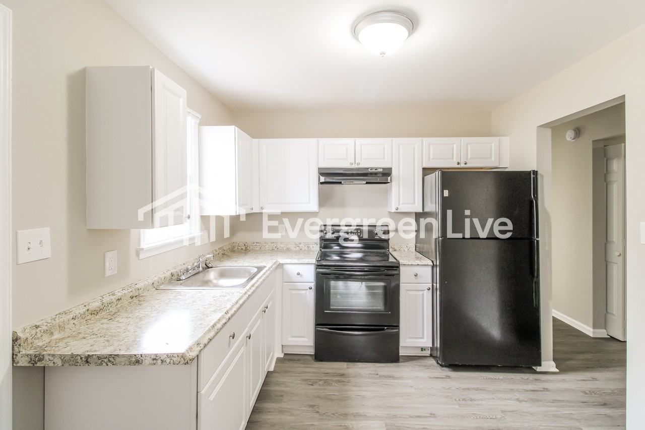 9906 Maidbrook Rd - Photo 4 of 15